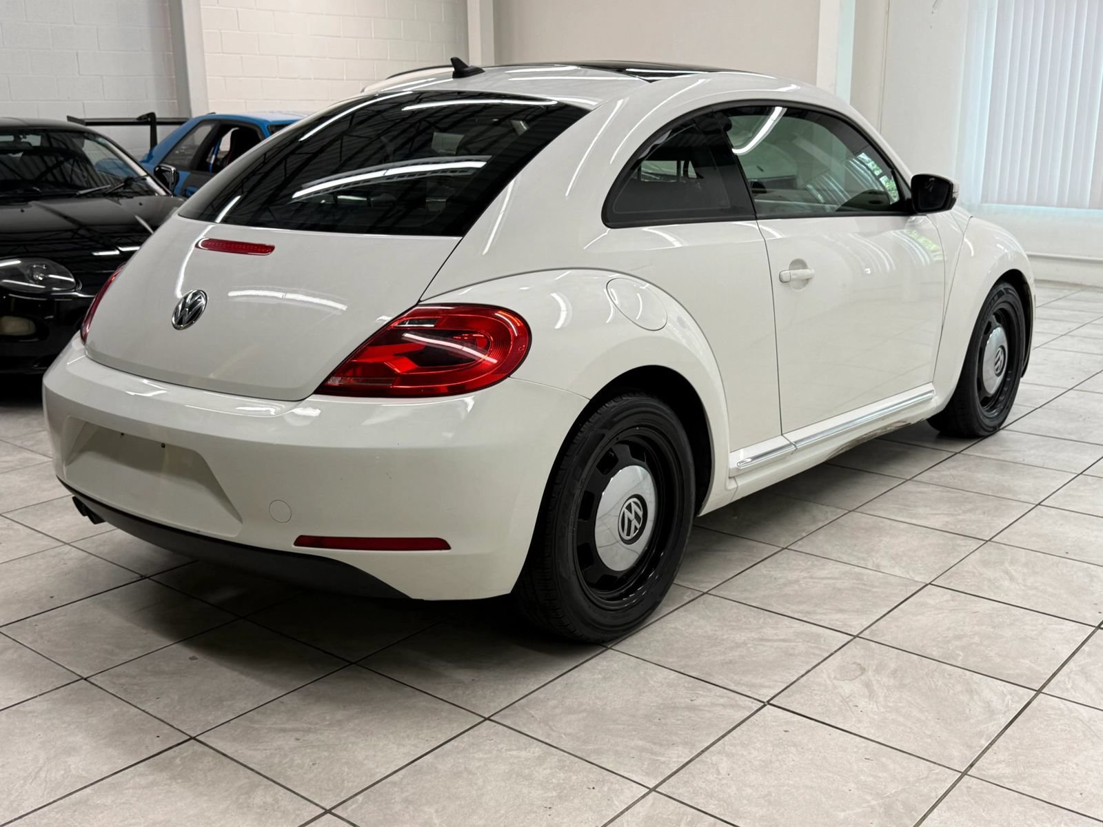 Used 2013 Volkswagen Beetle 2.5 FWD image 9