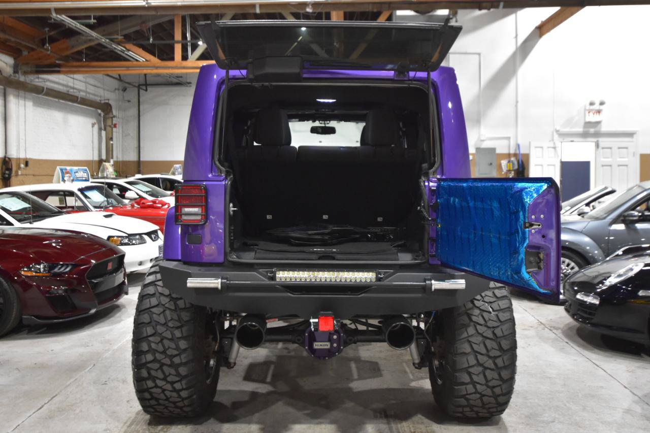 Used 2017 Jeep Wrangler Unlimited Rubicon w/ Cold Weather Group AWD/4WD image 45