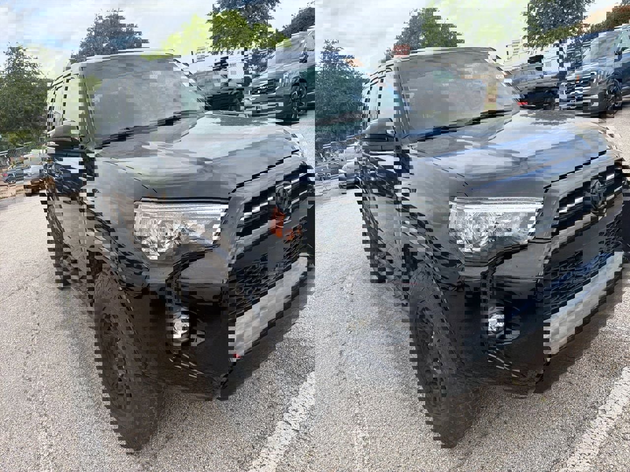 Used 2023 Toyota 4Runner SR5 Premium w/ Moonroof Package image 3