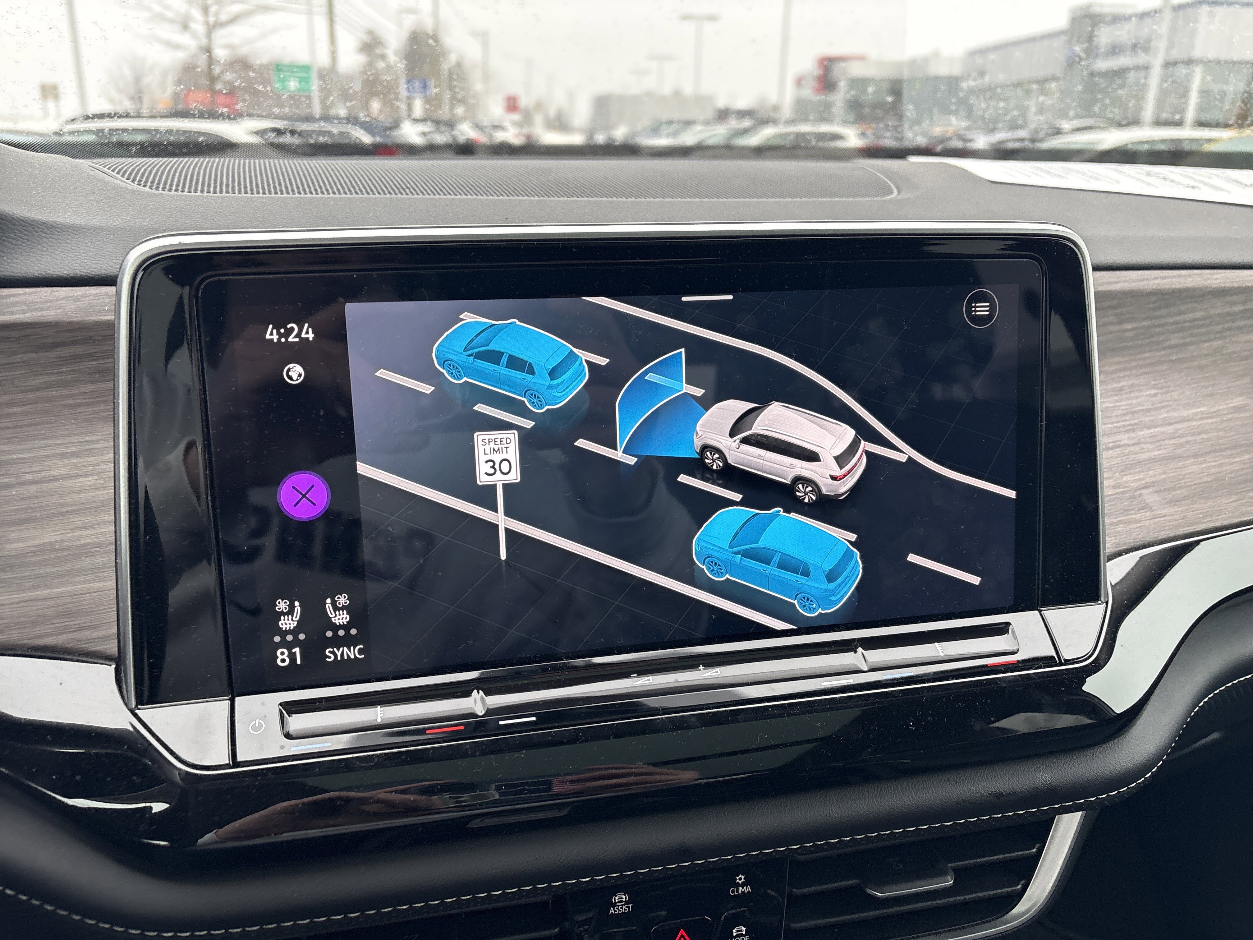 Certified 2024 Volkswagen Atlas SEL Premium R-Line image 28