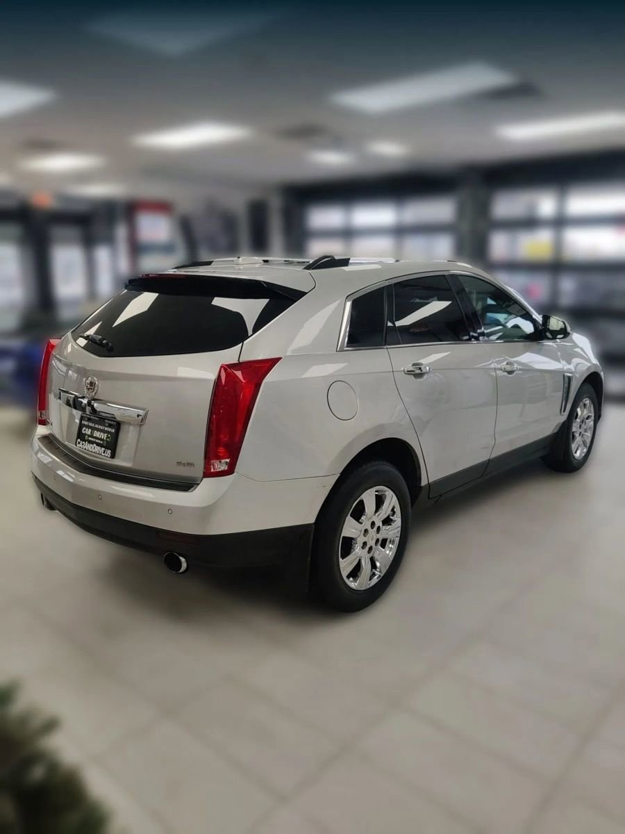 Used 2016 Cadillac SRX Luxury w/ Driver Awareness Package image 4