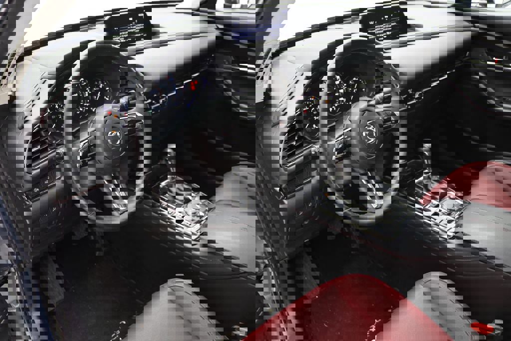 Used 2024 MAZDA CX-30 AWD 2.5 S w/ Preferred Package image 14