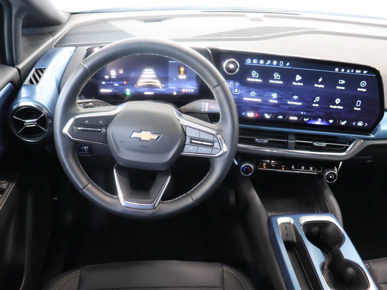 Used 2024 Chevrolet Equinox EV LT w/ LPO, Active Package FWD image 10