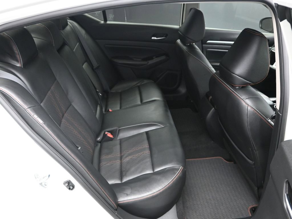 Used 2024 Nissan Altima 2.5 SR w/ SR Premium Package image 34