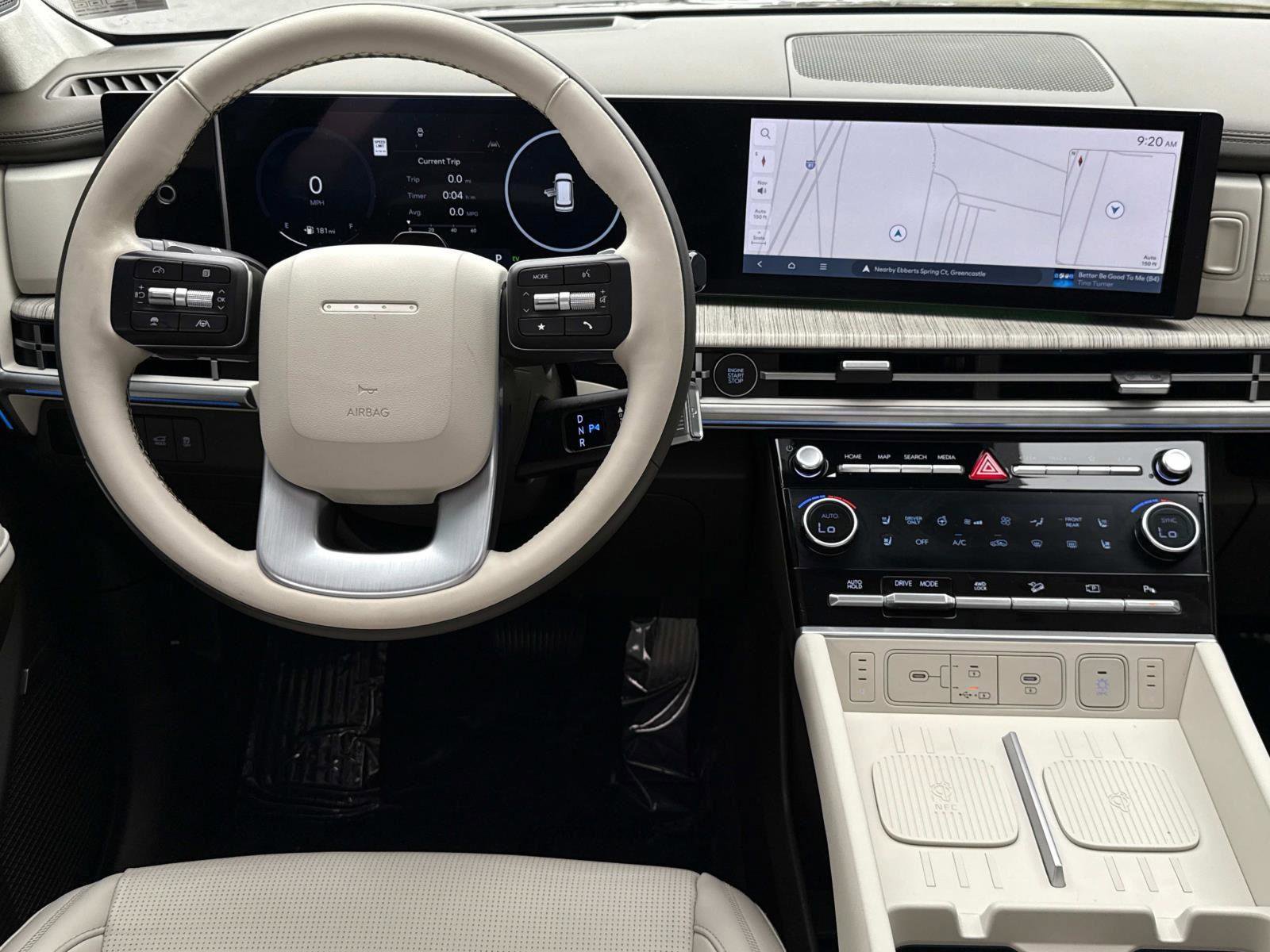 Used 2025 Hyundai Santa Fe Calligraphy image 2