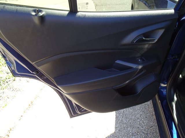 Used 2024 Chevrolet Trax LT w/ Driver Confidence Package FWD image 16