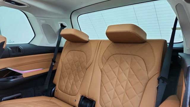 Used 2026 BMW X7 xDrive40i image 31