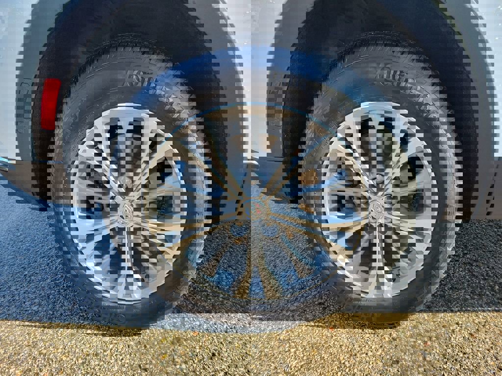 Used 2023 Buick Envision Preferred image 5