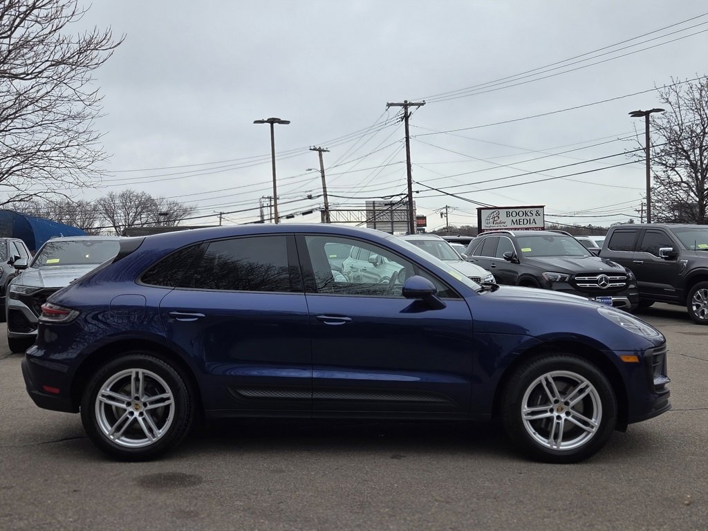 Used 2023 Porsche Macan AWD image 7