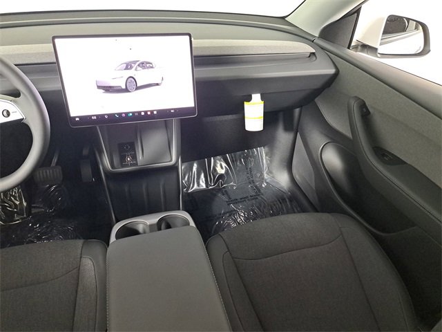 Used 2026 Tesla Model Y 2WD image 16