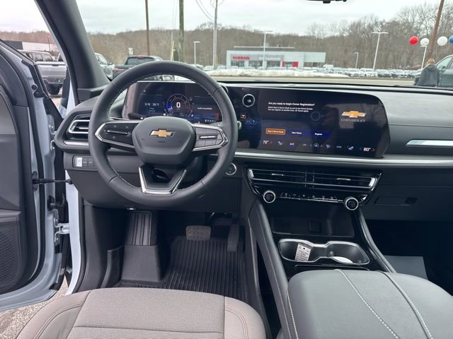 New 2026 Chevrolet Traverse LT w/ Driver Confidence Package AWD/4WD image 17
