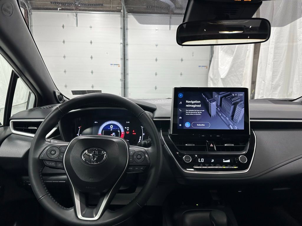Used 2025 Toyota Corolla XSE FWD image 16