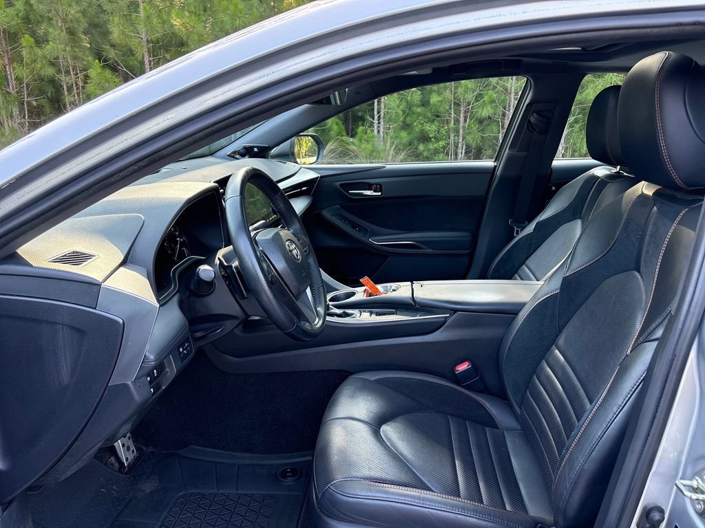Used 2019 Toyota Avalon XSE w/ All Weather Liner Package FWD image 4