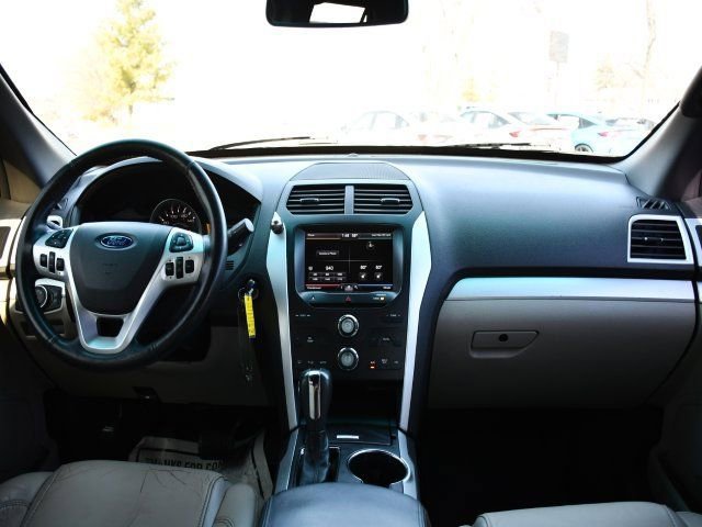 Used 2015 Ford Explorer XLT w/ Equipment Group 202B image 17