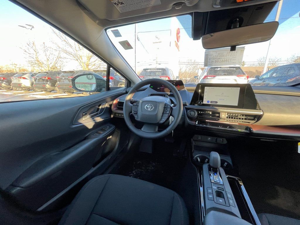 New 2026 Toyota Prius Plug-In Hybrid FWD image 11