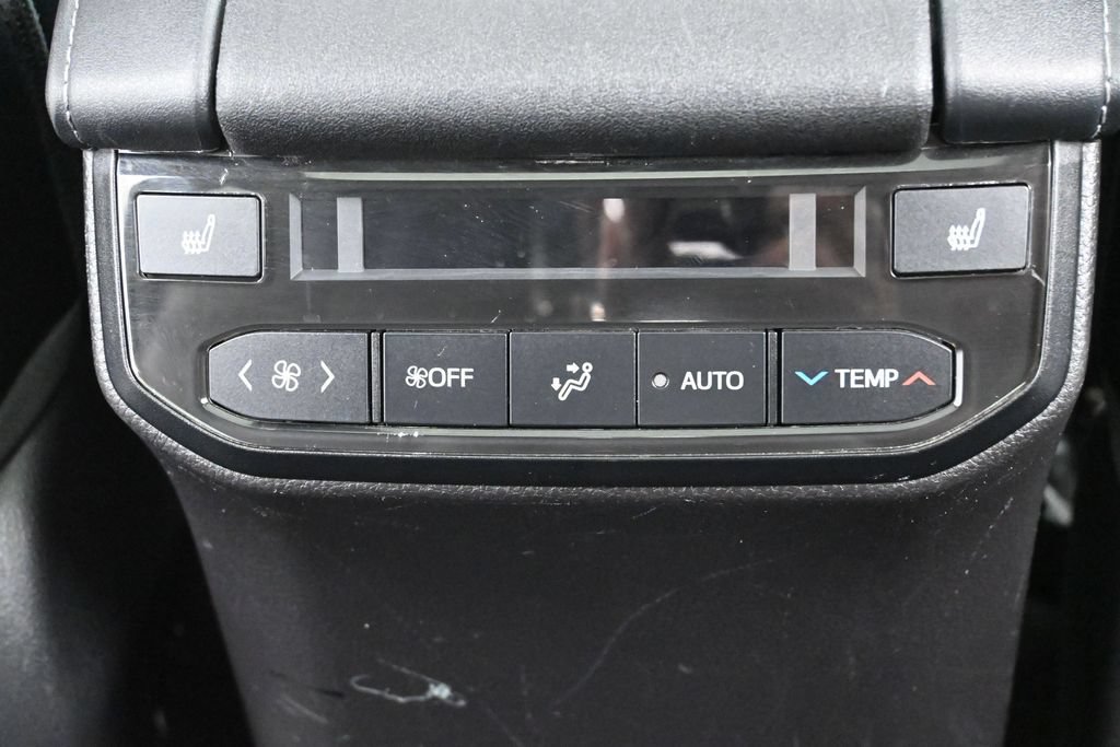 Used 2021 Toyota Highlander Platinum AWD/4WD image 36
