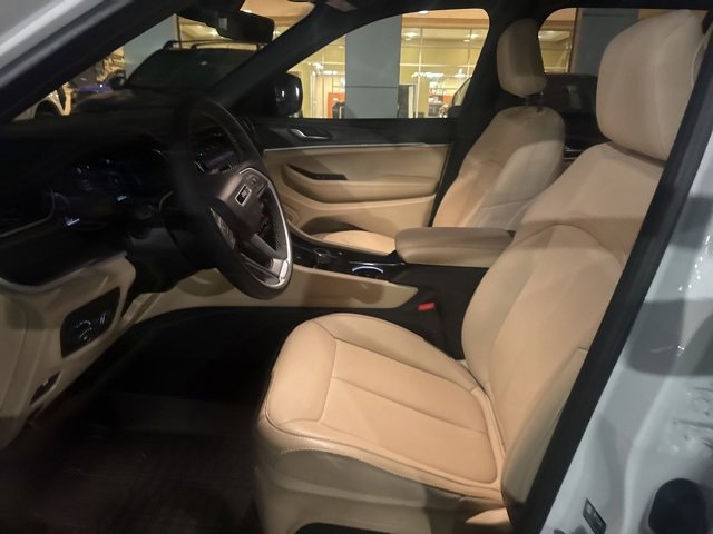 Used 2025 Jeep Grand Cherokee Limited w/ Trailer Tow Package image 6