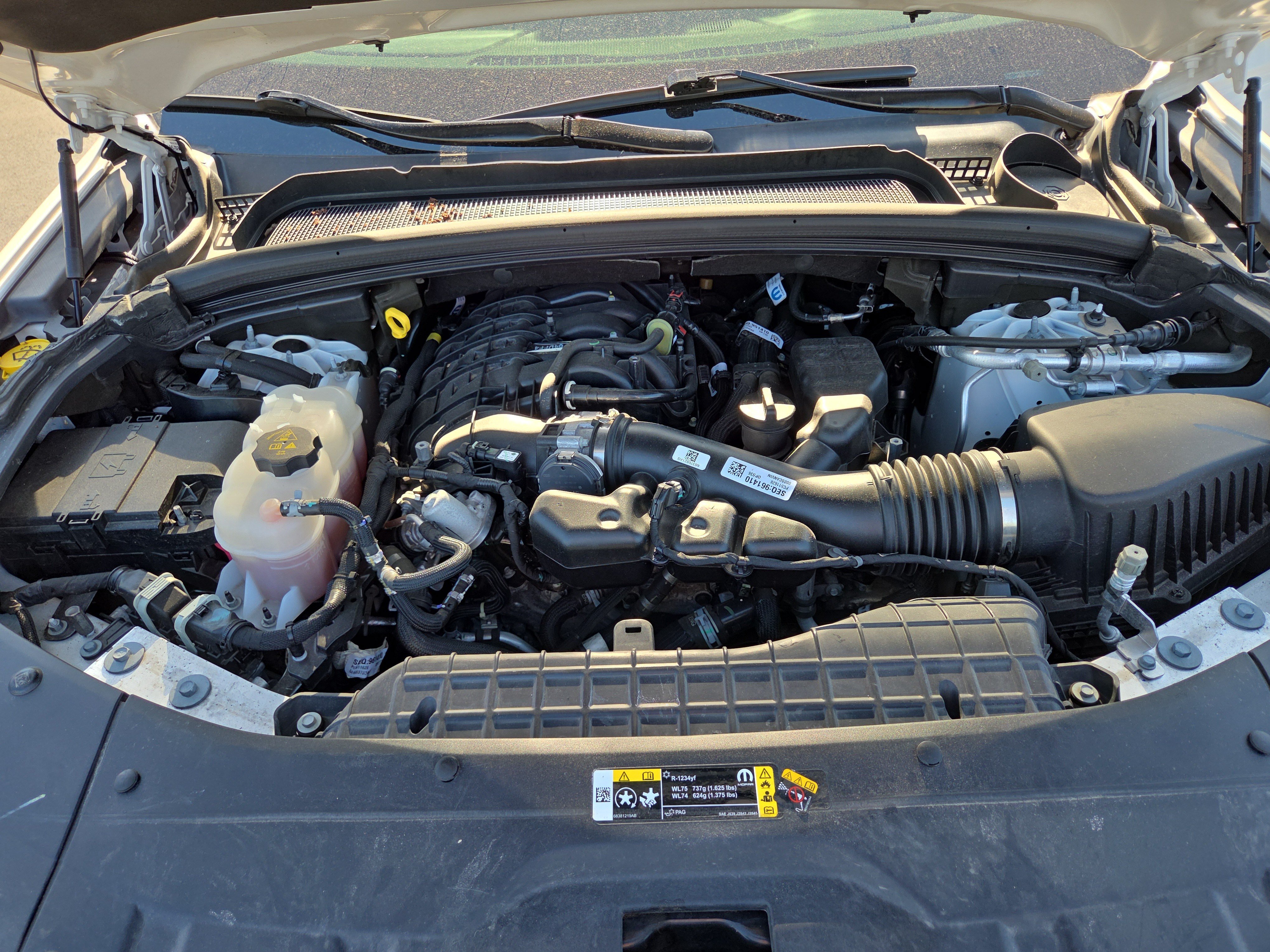 Used 2023 Jeep Grand Cherokee Limited AWD/4WD image 33