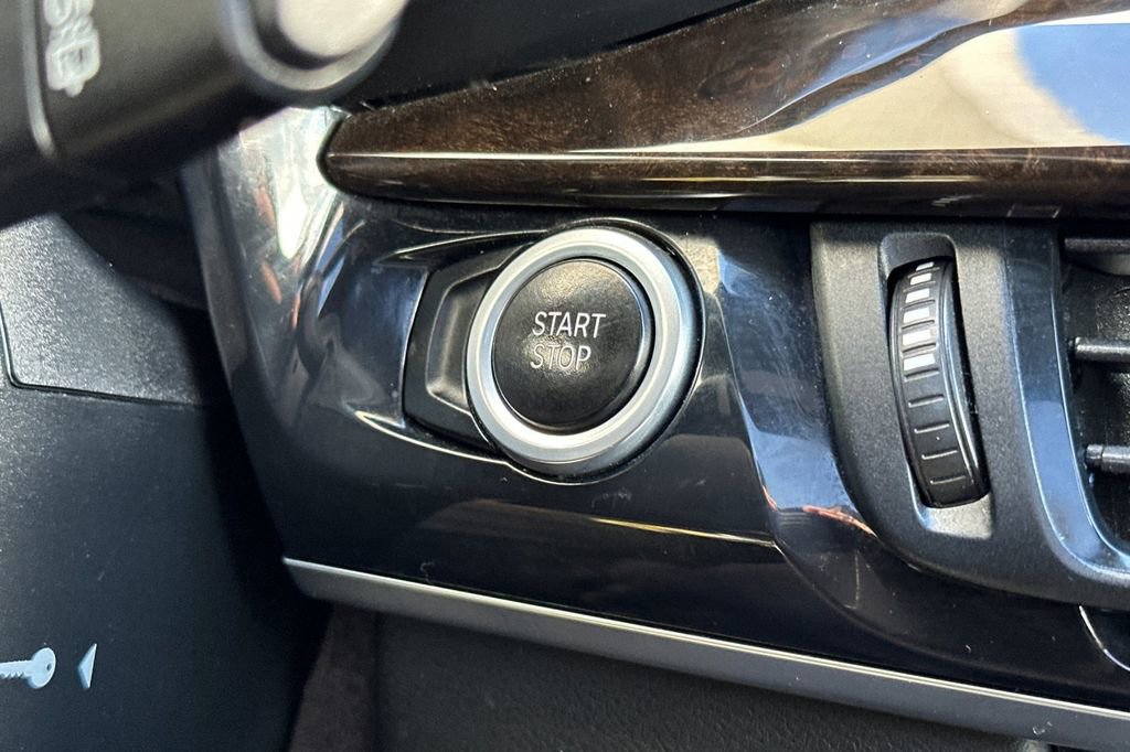 Used 2017 BMW X5 xDrive40e AWD/4WD image 25