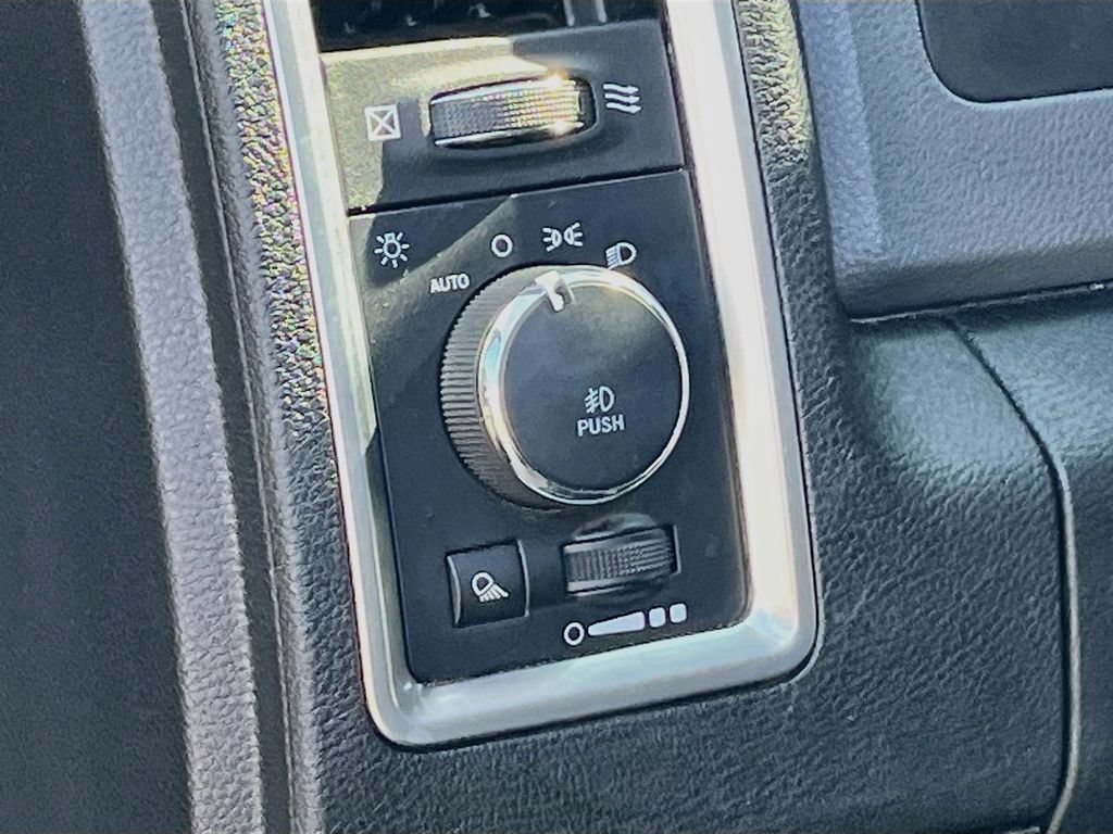 Used 2019 RAM 1500 Big Horn RWD image 10