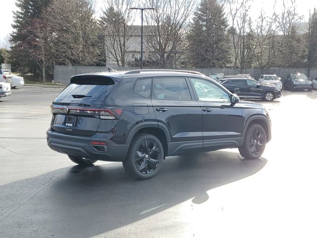 New 2026 Volkswagen Taos SE FWD image 4