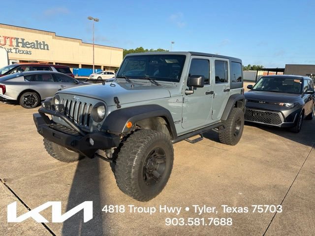 Used 2014 Jeep Wrangler Unlimited Sport w/ Connectivity Group AWD/4WD image 3