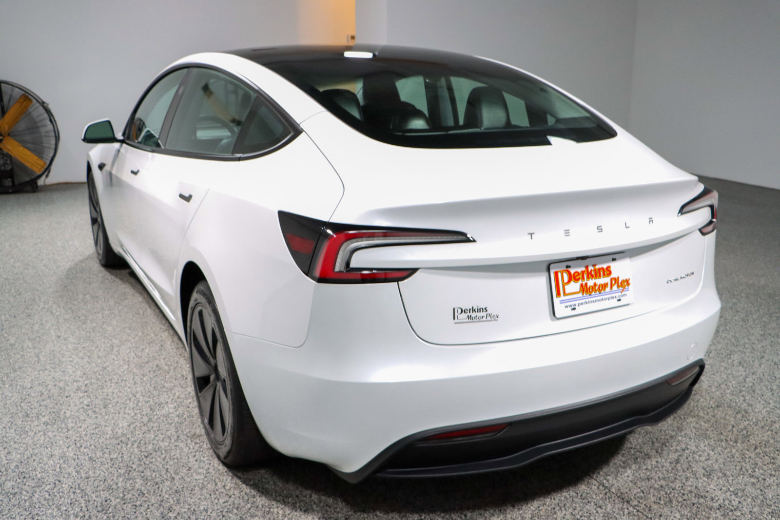 Used 2025 Tesla Model 3 Long Range image 9