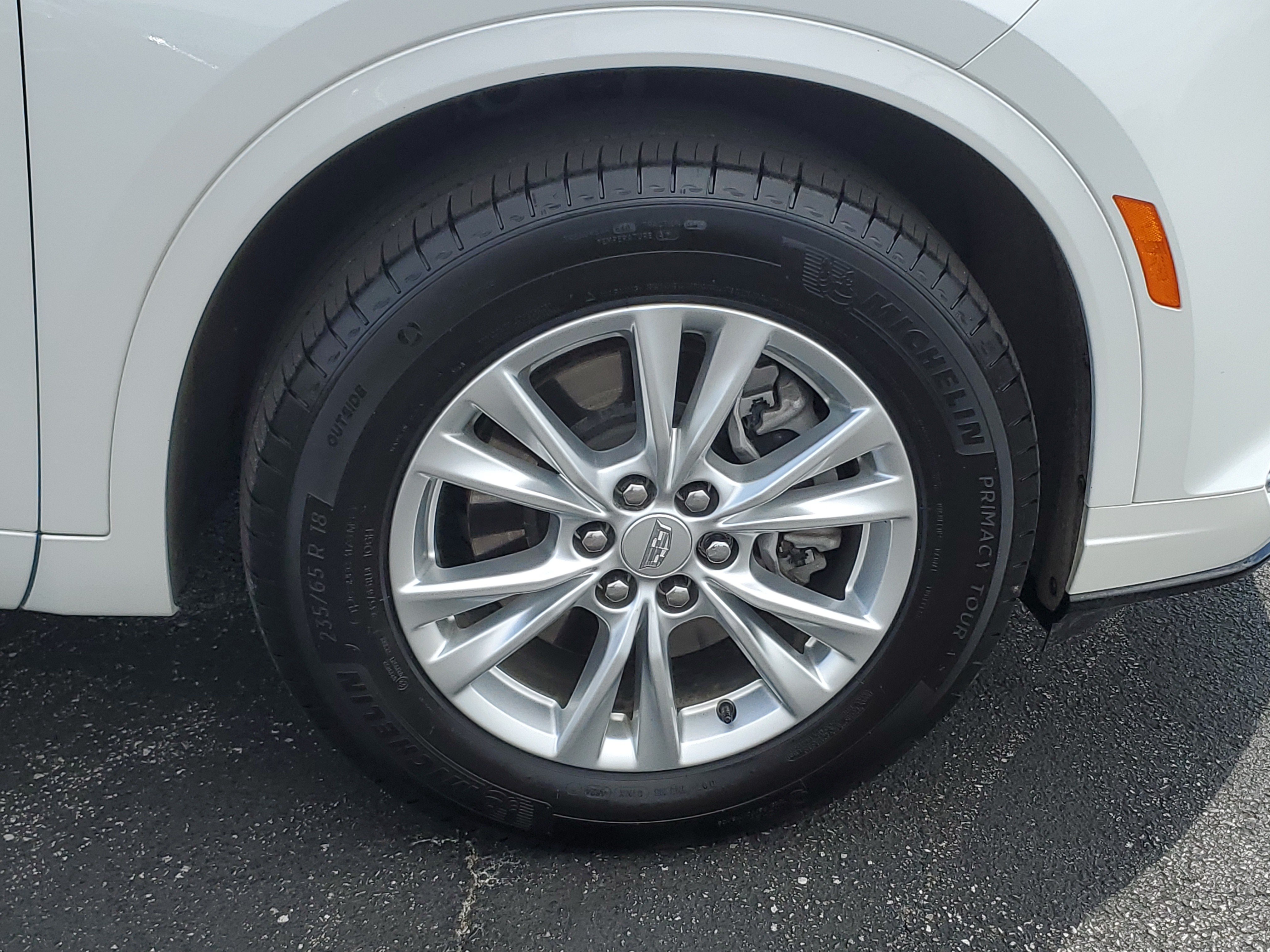 Used 2024 Cadillac XT6 Luxury w/ LPO, Floor Liner Package AWD/4WD image 5