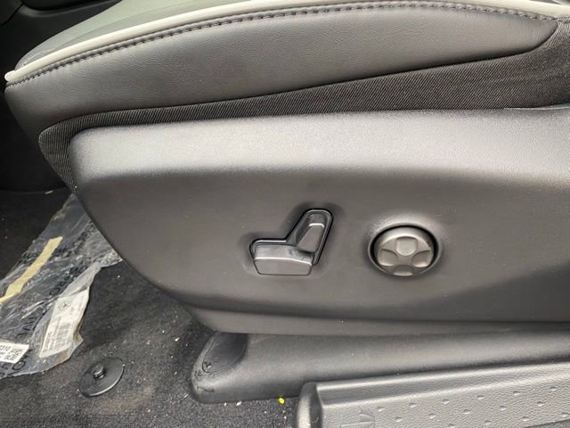 New 2026 Chrysler Pacifica Limited w/ S Appearance Package image 17