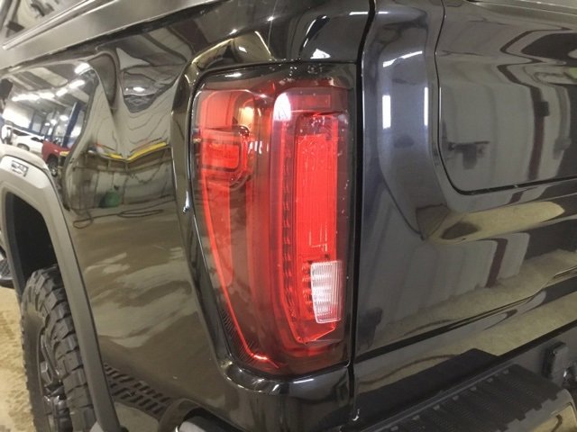Used 2021 GMC Sierra 2500 Denali w/ Denali Black Diamond Edition image 20