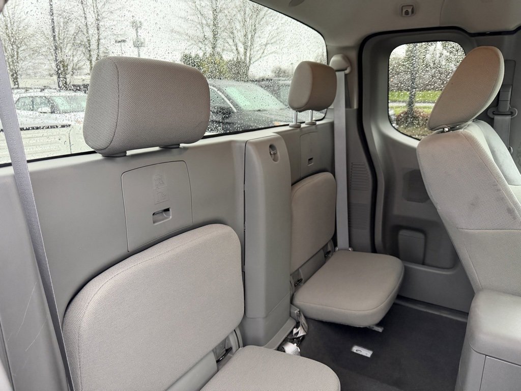 Used 2019 Nissan Frontier S image 28