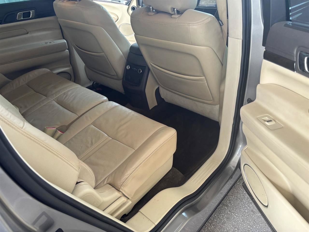 Used 2015 Lincoln MKT AWD w/ Equipment Group 201A image 12