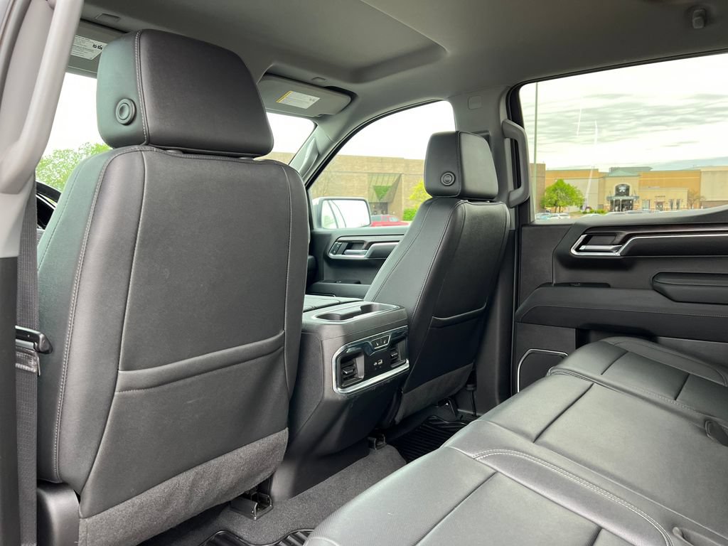 Used 2023 GMC Sierra 1500 SLT w/ SLT Convenience Package AWD/4WD image 45