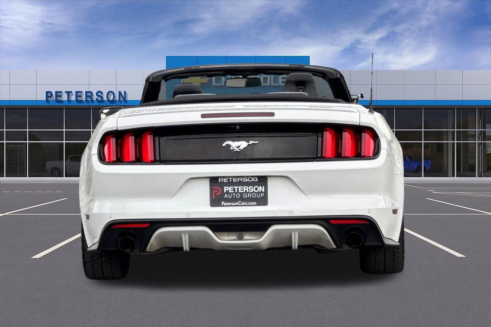Used 2015 Ford Mustang Premium RWD image 5