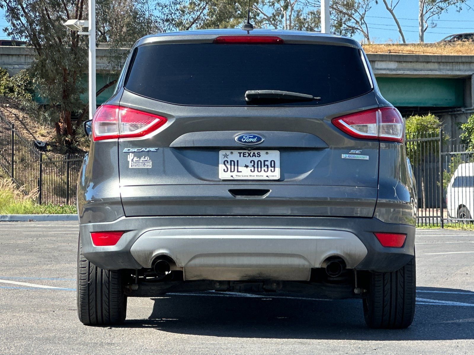 Used 2015 Ford Escape SE image 4