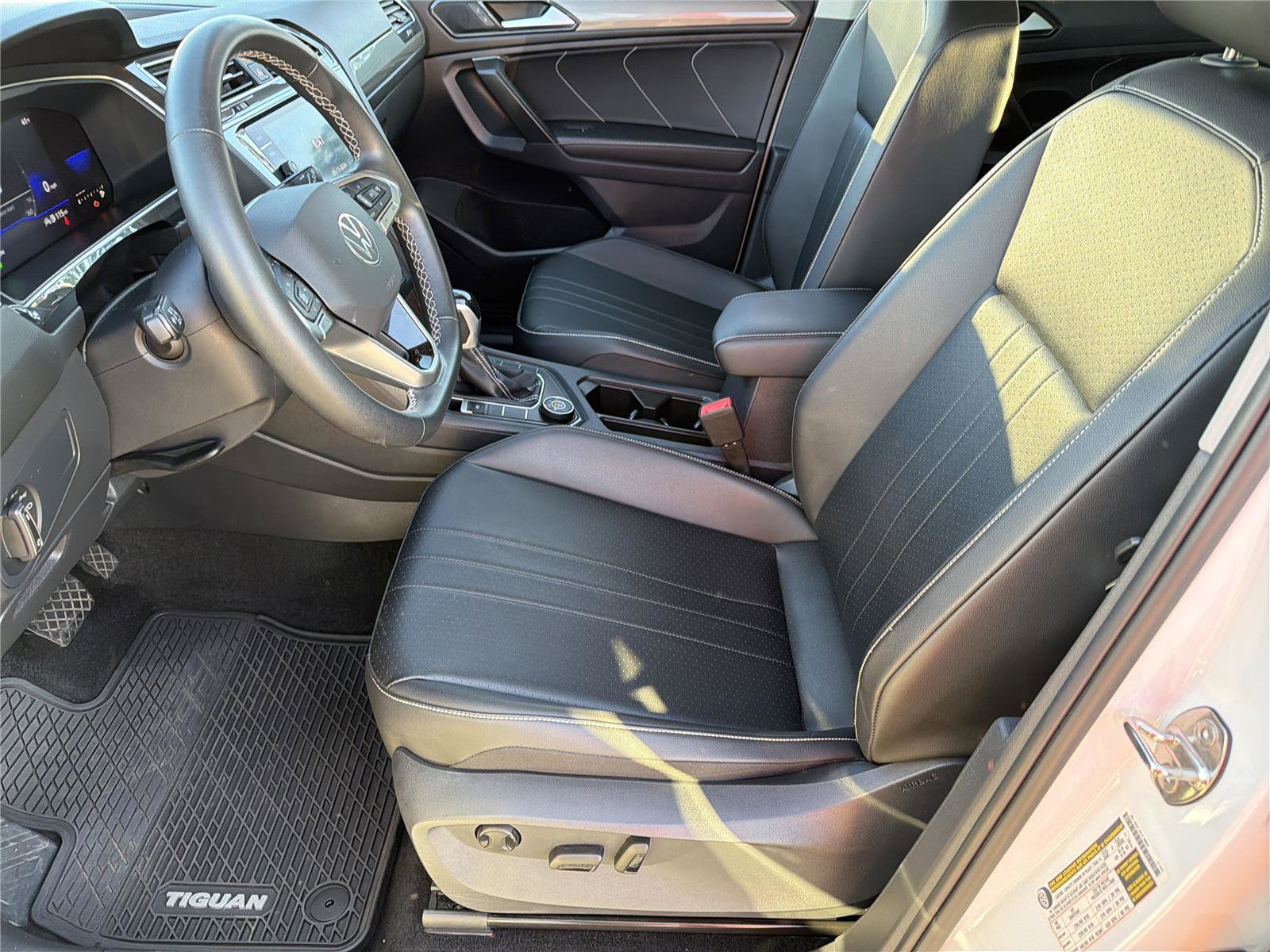 Used 2022 Volkswagen Tiguan SE image 7