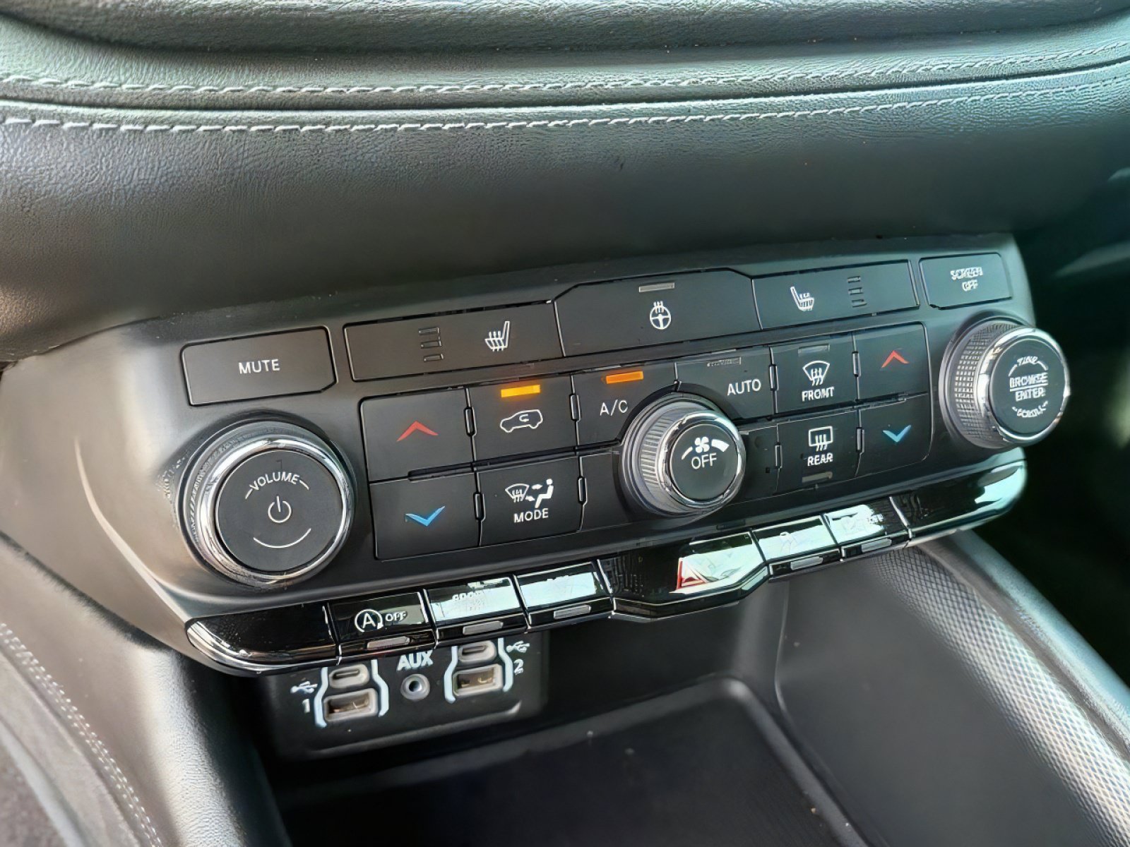 Used 2022 Dodge Durango GT w/ Blacktop Package RWD image 23