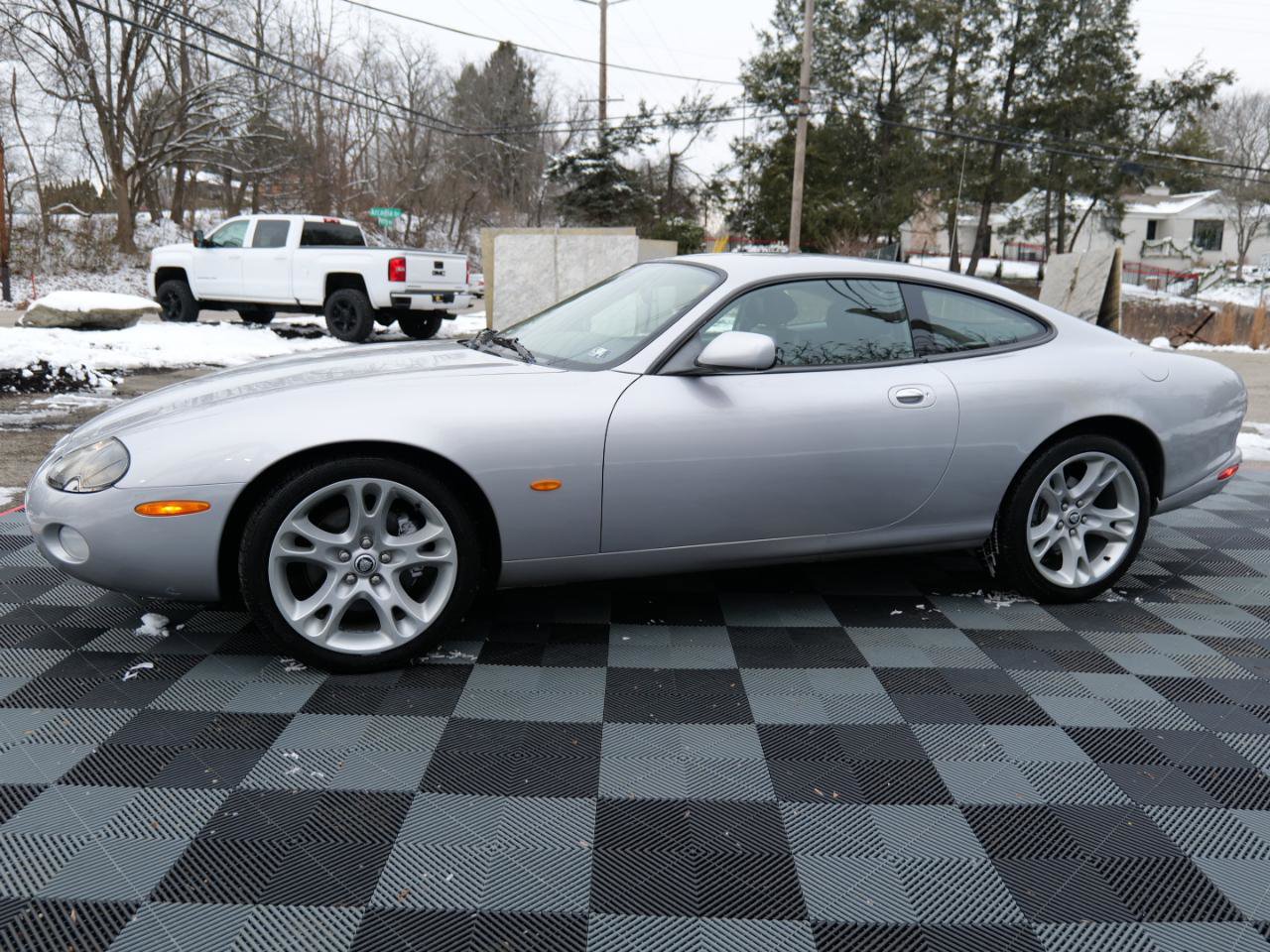 Used 2004 Jaguar XK8 Coupe image 70