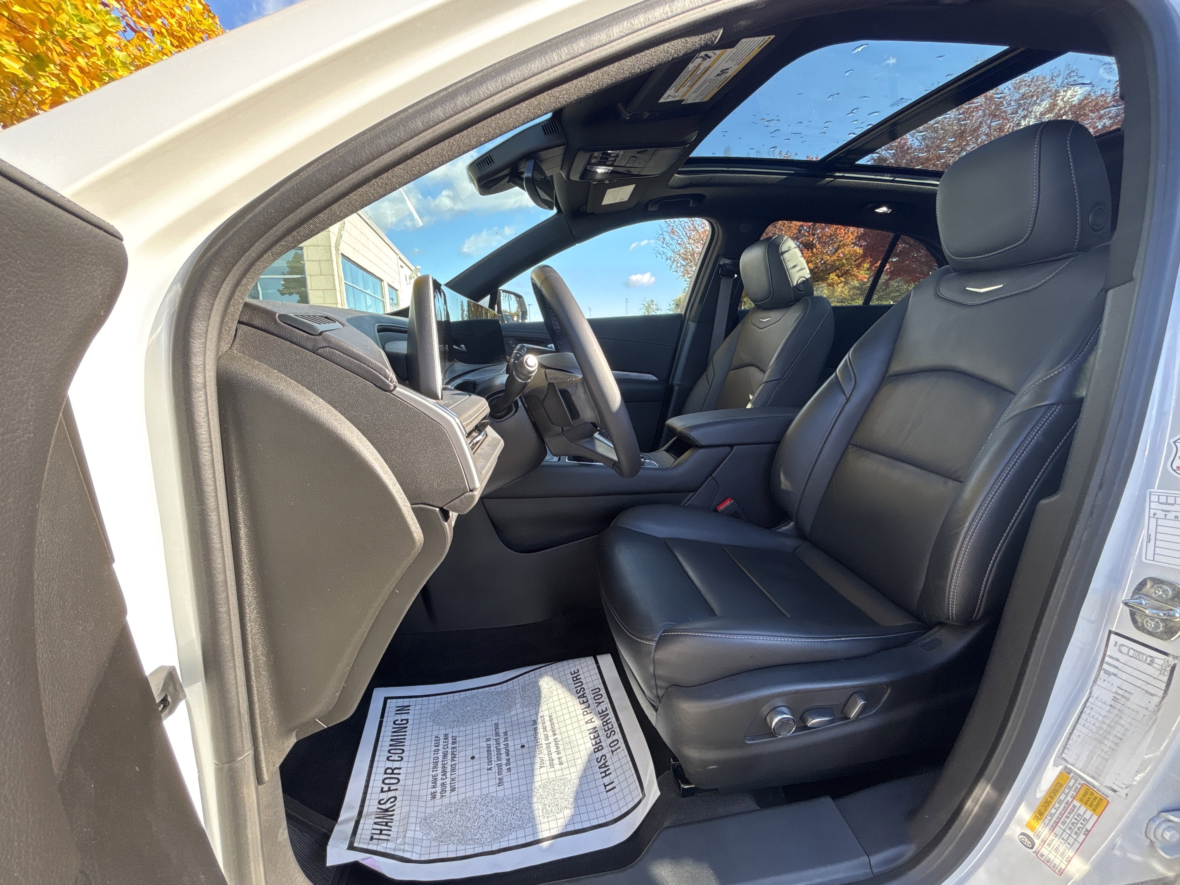 Used 2024 Cadillac XT4 Premium Luxury image 26