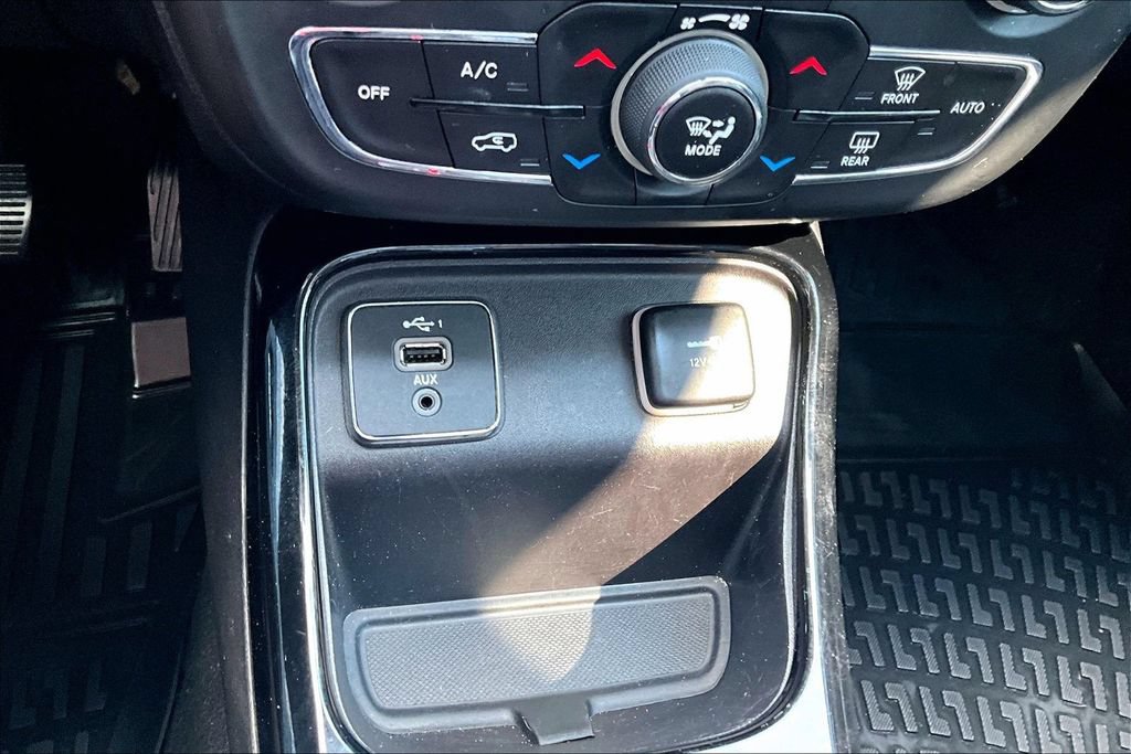 Used 2020 Jeep Compass Limited FWD image 33