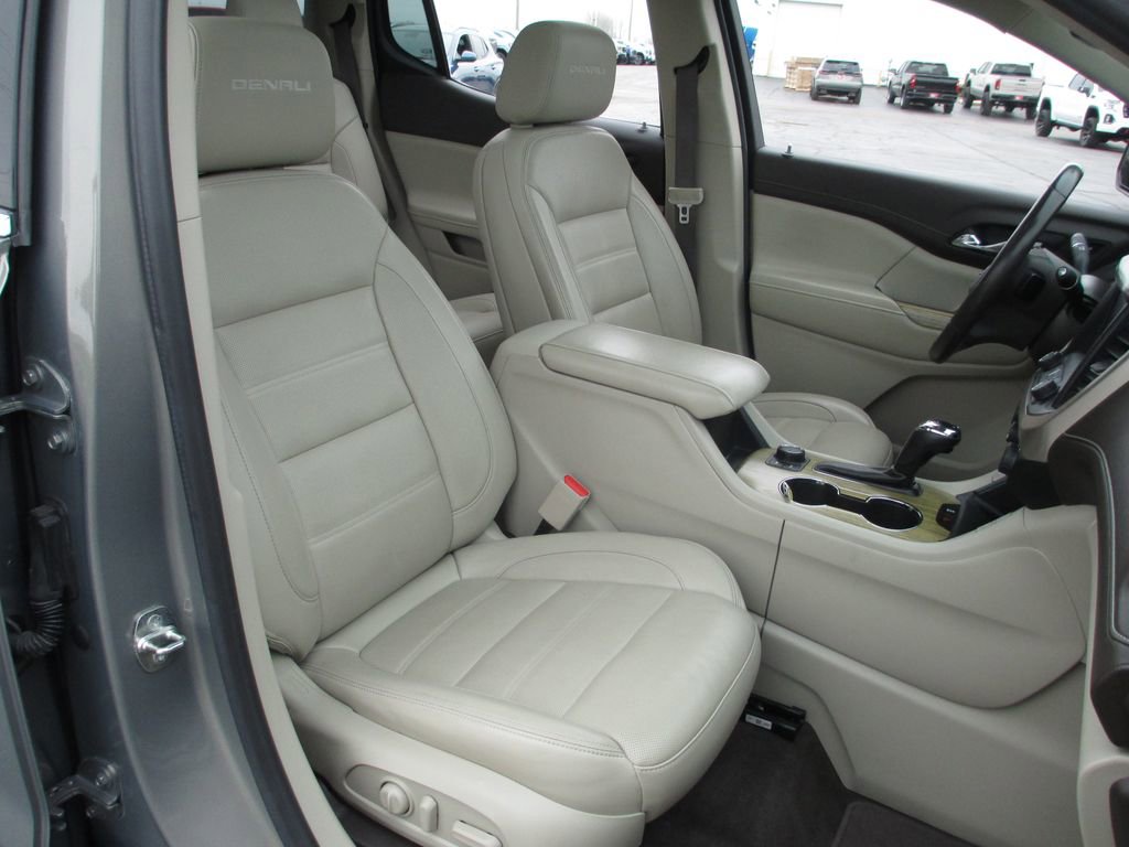 Used 2019 GMC Acadia Denali image 22