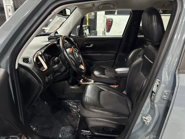 Used 2017 Jeep Renegade Trailhawk AWD/4WD image 15