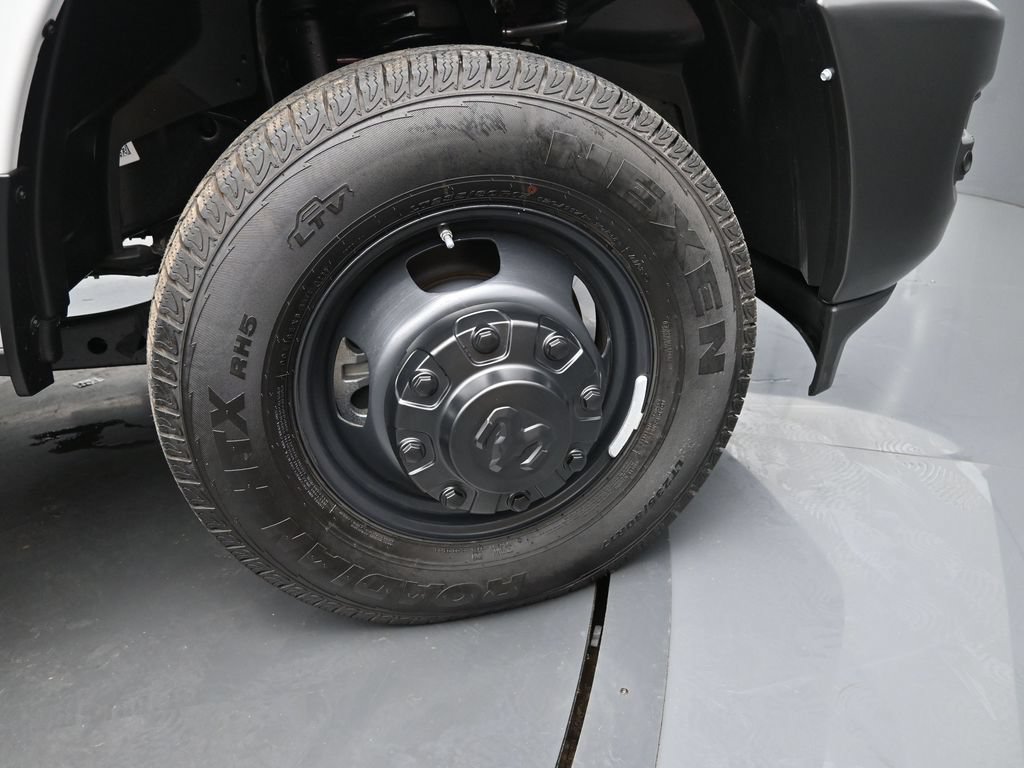 New 2026 RAM 3500 Tradesman AWD/4WD image 46