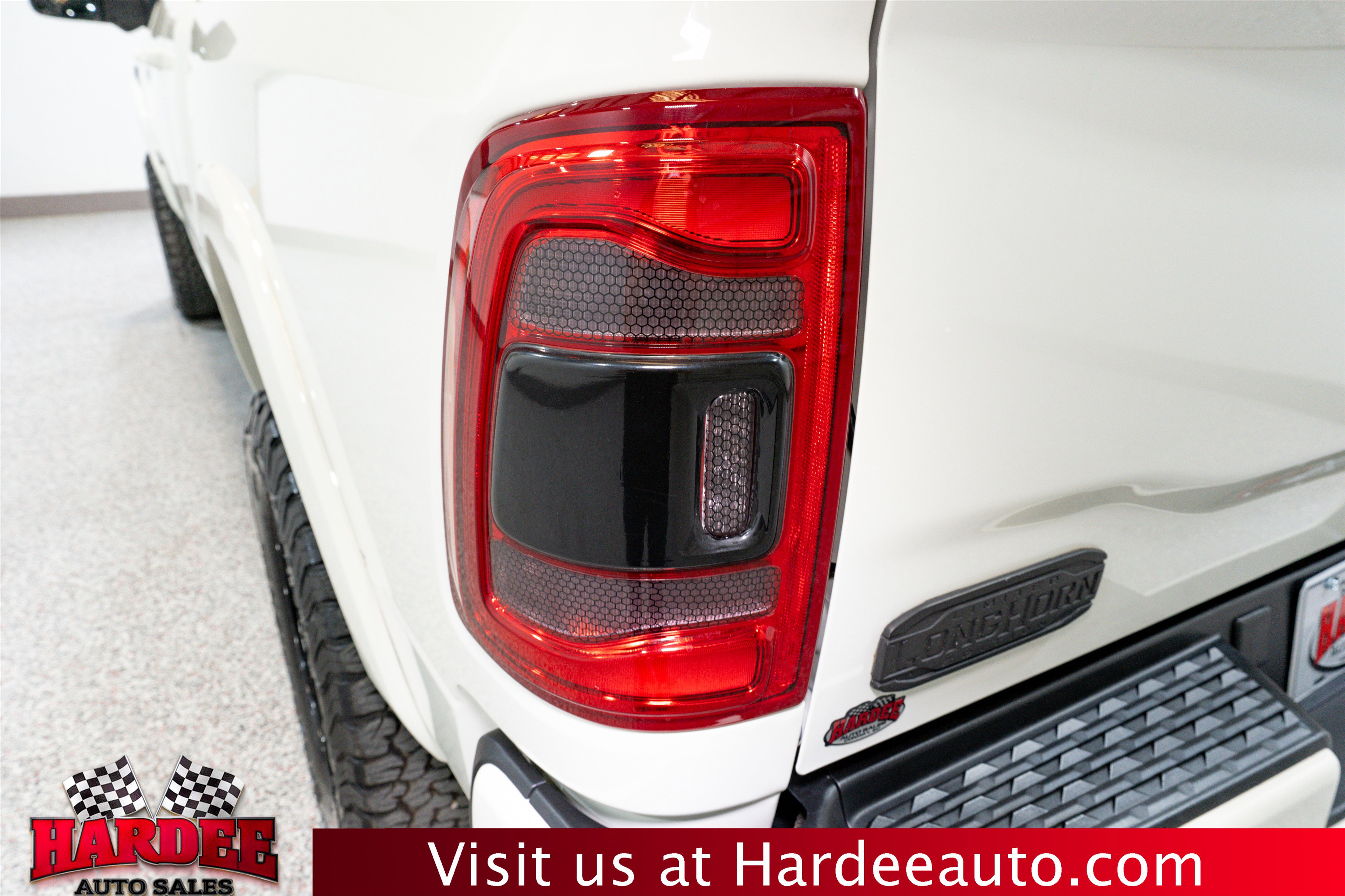 Used 2023 RAM 3500 Limited image 9