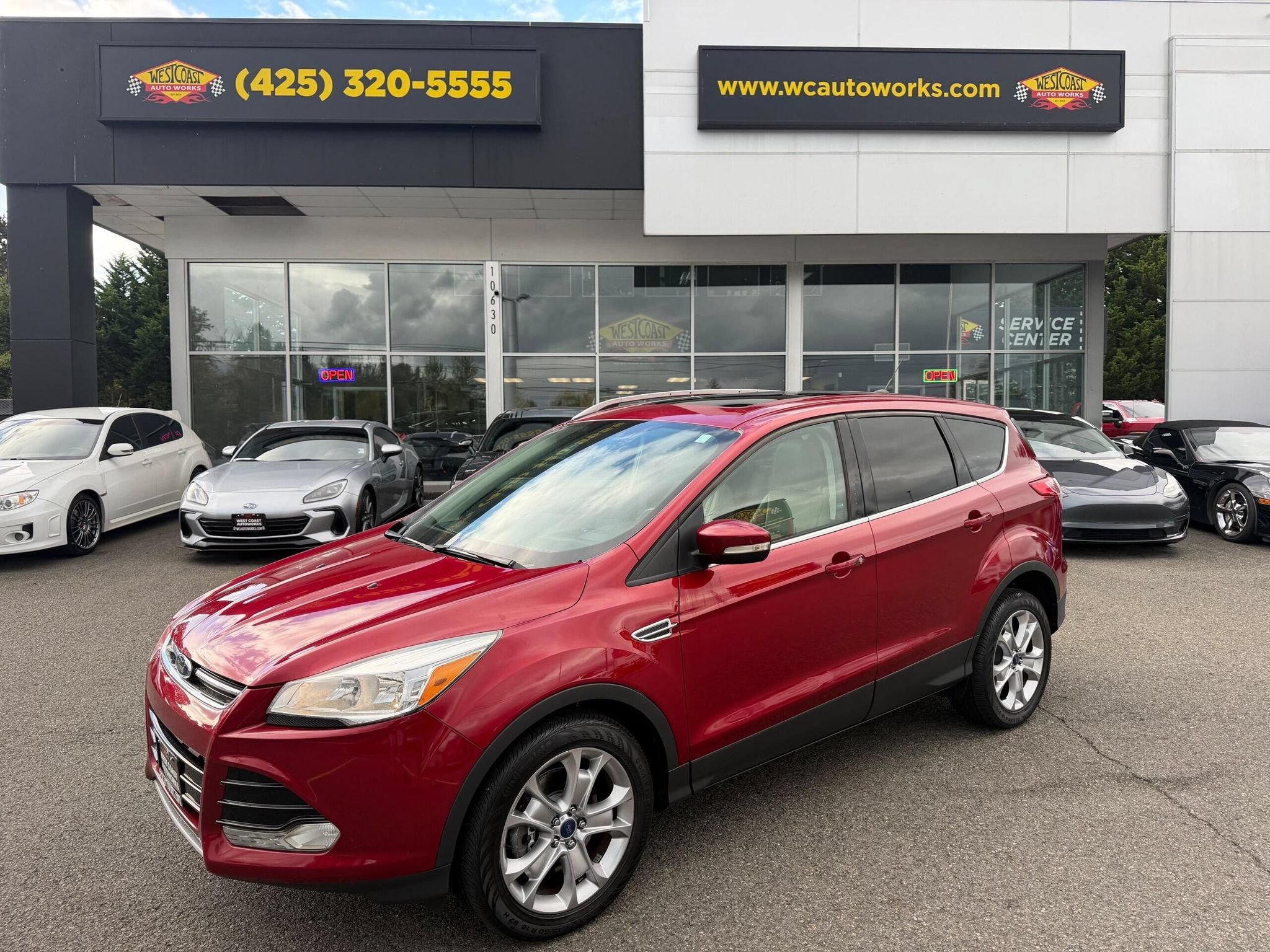 Used 2014 Ford Escape Titanium AWD/4WD image 1