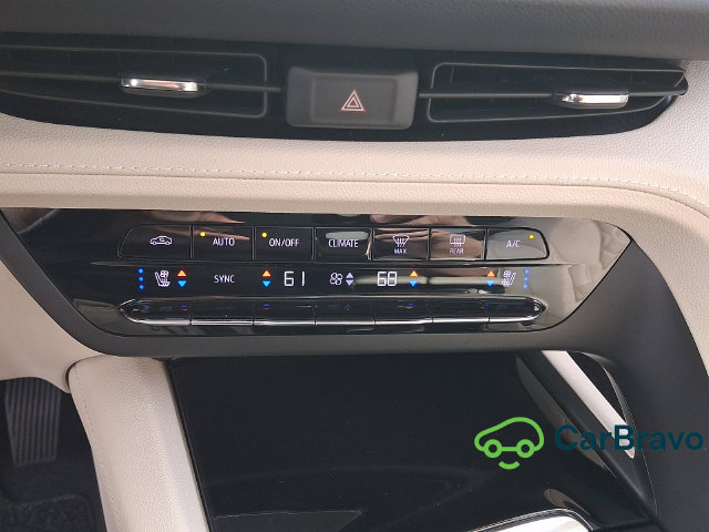 Used 2021 Buick Envision Avenir AWD/4WD image 16