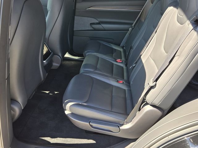 Used 2023 Tesla Model X image 11