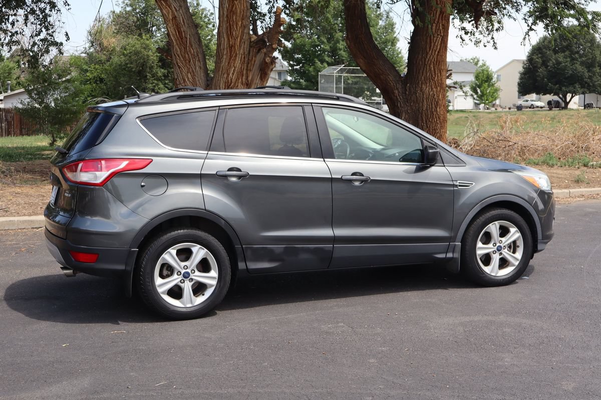 Used 2016 Ford Escape SE w/ SE Leather Comfort Package AWD/4WD image 4