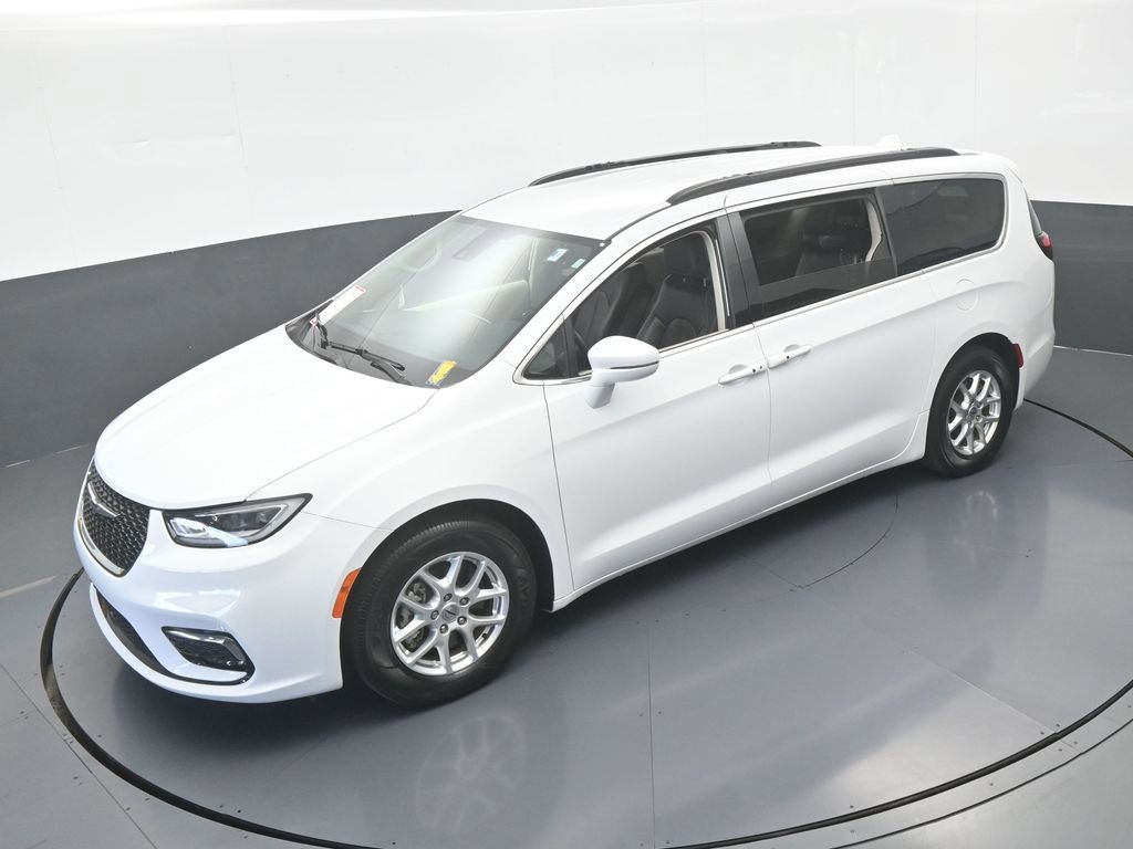 Used 2022 Chrysler Pacifica Touring-L FWD image 46