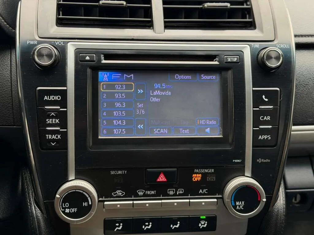 Used 2012 Toyota Camry SE image 15